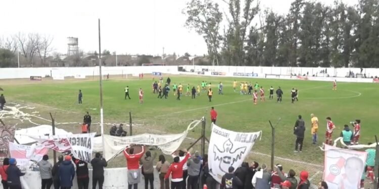 Murió un hincha de 18 años baleado durante el partido entre Luján y Alem