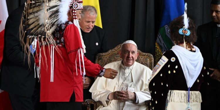 Canadá: el Papa pidió «perdón» a los indígenas por el mal que les causaron los cristianos