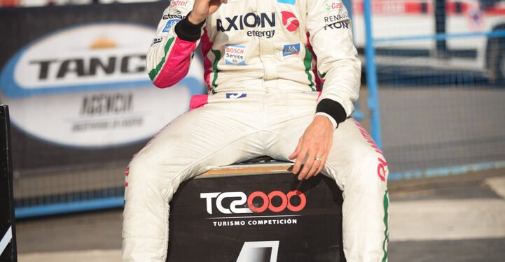 Leonel Pernía se impuso en una entretenida carrera Sprint del TC 2000 en Rafaela