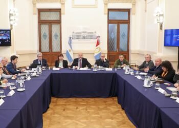 Perotti informó sobre el acuerdo por la deuda al Consejo Económico y Social