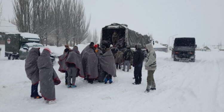 Evacuaron a cientos de personas en la alta montaña en Mendoza