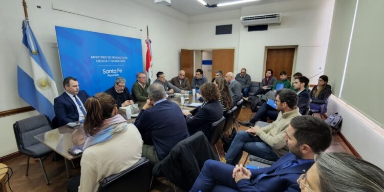 Provincia y Nación analizan medidas para solucionar problemas con importaciones