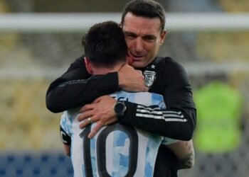 AFA va por la renovación de Scaloni mientras negocia un amistoso pre mundial