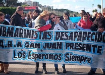 ARA San Juan: fuerte repudio de familiares al sobreseimiento de Macri