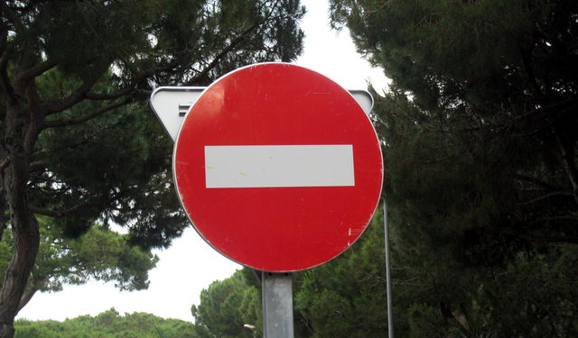 Dan sentido único a una cuadra de calle Aguado