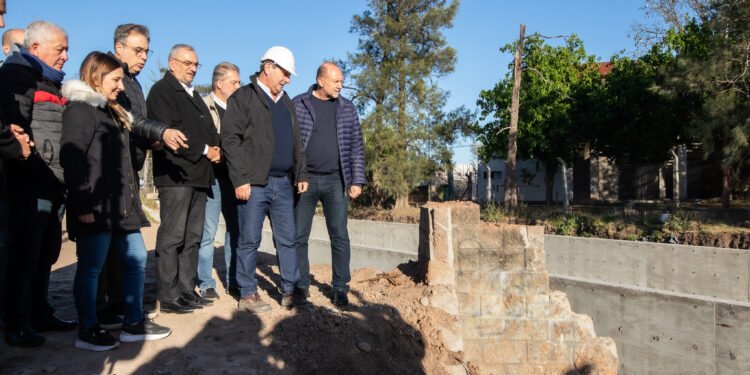 Perotti y Castellano recorrieron las obras del canal Sur
