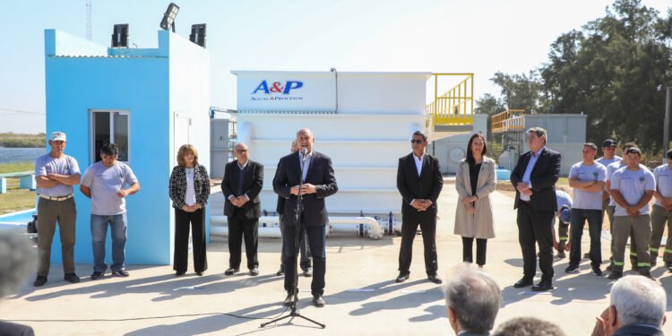 Perotti inauguró la ampliación de la planta de agua potable de Tostado