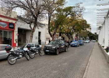 Detuvieron a tres sujetos que robaban con inhibidores de alarma