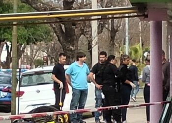 Disparos y tres heridos en un confuso hecho en Villa Rosas