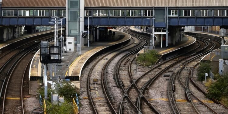 Nuevas huelgas paralizan casi la totalidad del transporte público en Londres