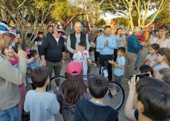 Hubo ciclismo en la plaza de Susana