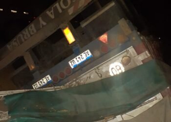 Volcó un camión cerealero en la Autovía 19