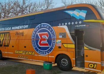 Pasajeros de un colectivo denunciaron un robo de equipaje