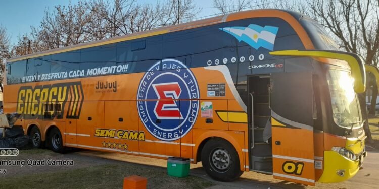 Pasajeros de un colectivo denunciaron un robo de equipaje