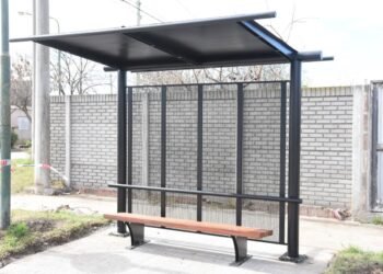 Construyeron nuevas garitas para pasajeros del transporte público