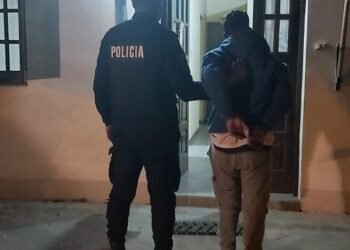 Insólito: salió de la Alcaidía, robó una moto y le pidió orientación a…..un policía