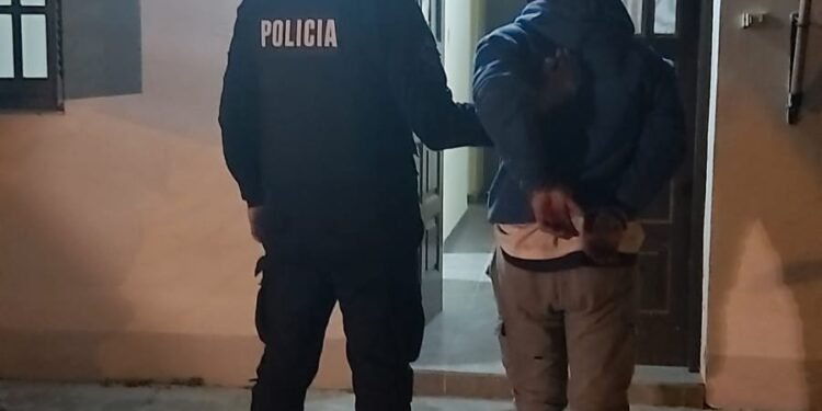 Insólito: salió de la Alcaidía, robó una moto y le pidió orientación a…..un policía