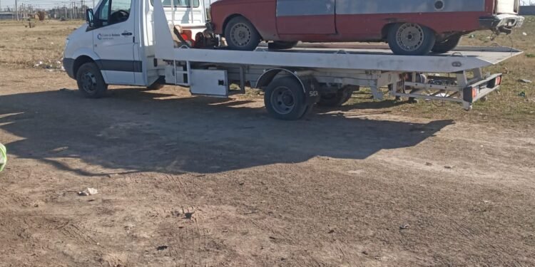 Lo pescaron «in fraganti» tirando basura en caminos rurales