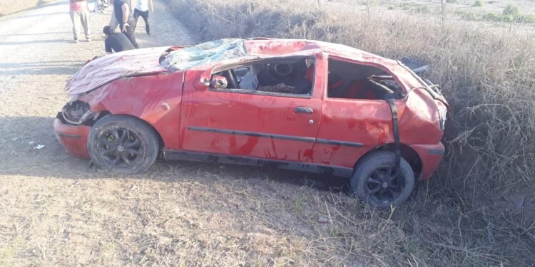 Rafaelino volcó en un camino rural de la región