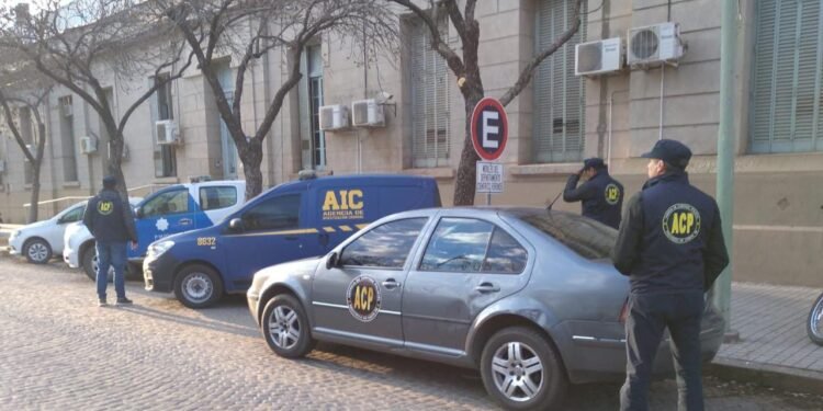 Procedimiento en la Jefatura y policías detenidos por coimas