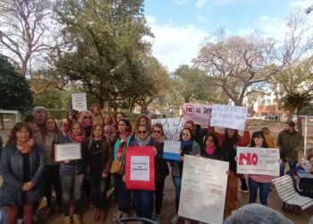 Profesionales y el colectivo de la discapacidad protestaron contra el ajuste en Rafaela
