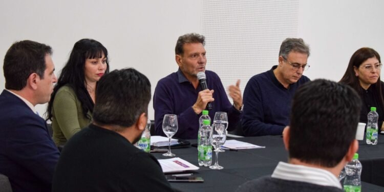 SEOM realizó un nuevo encuentro de intendentes y presidentes comunales
