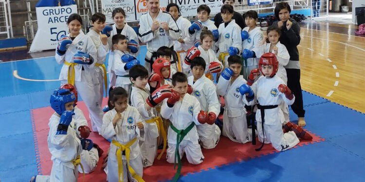 Ben Hur participó de un seminario de taekwondo