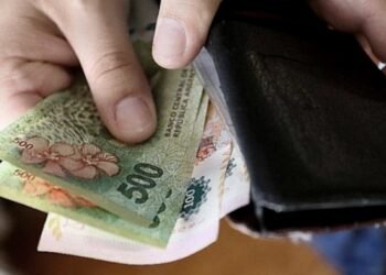 El salario mínimo será de 51.200 pesos a partir de septiembre