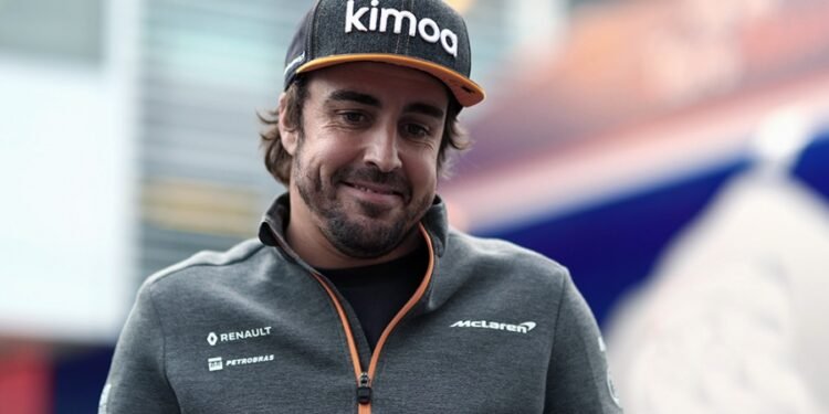 Fernando Alonso correrá para Aston Martin en la próxima temporada de F1