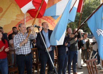 El gobernador presidió la fiesta de la Doma y el Folclore en San Justo