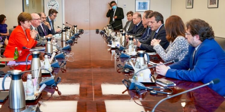 Massa: en los «próximos días» estará lista la segunda revisión del acuerdo con el FMI