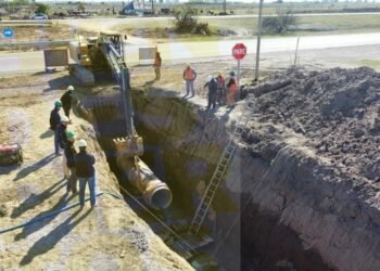 Histórico: este lunes colocaron el último caño del acueducto Desvío Arijón-Rafaela