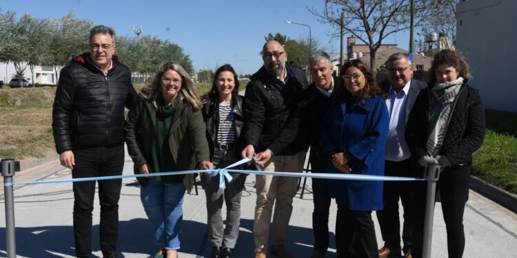 Habilitaron doce cuadras de pavimento en el barrio La Cañada