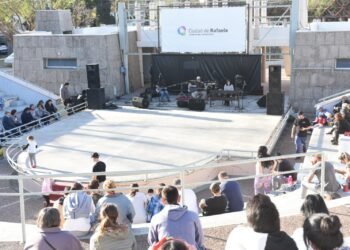 «Modo Invierno» también pasó por el Anfiteatro Alfredo Williner