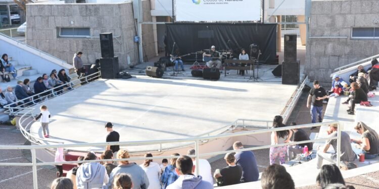 «Modo Invierno» también pasó por el Anfiteatro Alfredo Williner