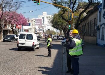Realizan Pruebas de activación de los semáforos de avenida Santa Fe