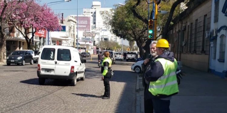 Realizan Pruebas de activación de los semáforos de avenida Santa Fe