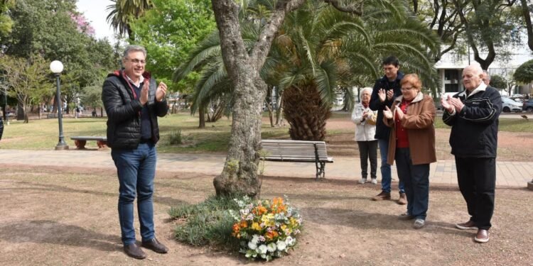 Celebraron el Día del Jubilado en la plaza 25 de Mayo