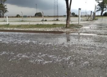 Cayó granizo en varias localidades de la región