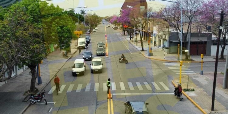 Empezaron a funcionar los nuevos semáforos de Avda. Santa Fe