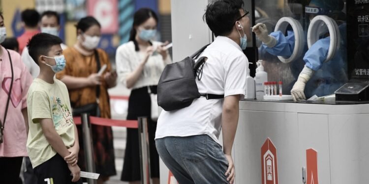 China confinó una ciudad de 20 millones de habitantes por nuevo brote de coronavirus