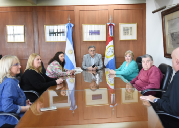 Castellano recibió a escritores rafaelinos