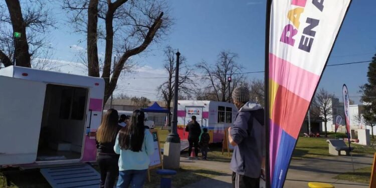 Rafaela en Acción permanecerá una semana más en la Plaza Italia