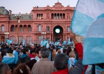 El Frente de Todos convocó a marchar a Plaza de Mayo