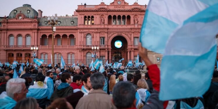 El Frente de Todos convocó a marchar a Plaza de Mayo