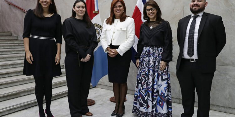 La provincia acordó un nuevo proyecto de cooperación internacional con Costa Rica