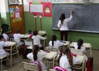 Extenderán el ciclo lectivo hasta el 23 de diciembre para «todos» los alumnos