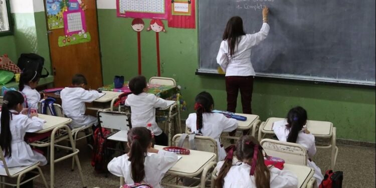 Extenderán el ciclo lectivo hasta el 23 de diciembre para «todos» los alumnos