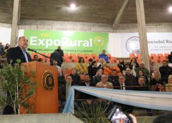 Perotti encabezò el acto de inauguración oficial de la ExpoRural