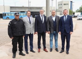 Provincia puso en funcionamiento a la nueva Alcaidía de Las Flores